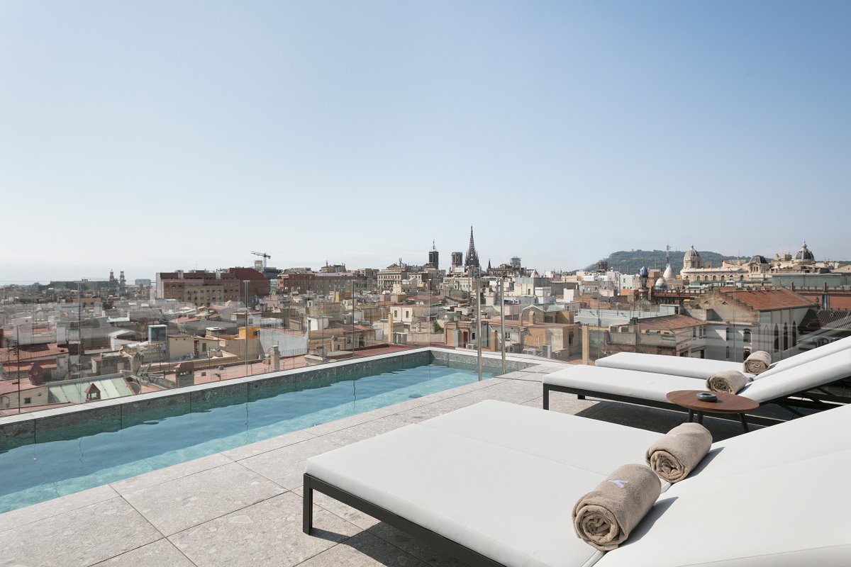 CNTraveler's tweet photo. From plush boutique hotels to grandes dames that have stood the test of time, here's where to stay in Barcelona. https://t.co/Doja8dtfQ5 https://t.co/7hqS6dsWEV