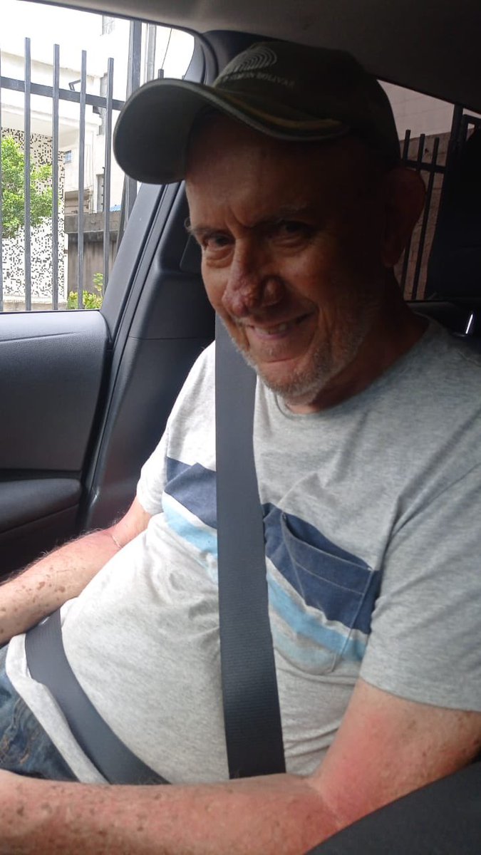 Con mucha alegría queremos comunicarles que el profe Herber Koeneke acaba de aparecer, luego de estar desaparecido durante casi 4 días, unas personas de San Bernardino dieron con él y nos avisaron. Ya mis compañeros lo están llevando a su casa a descansar.