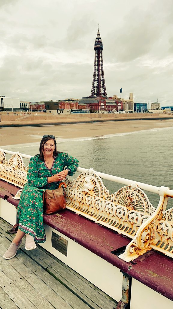 debc212's tweet photo. Last of 4 lovely nights in Blackpool, seeing the sights and visiting family  always a great time #Blackpool #illuminations https://t.co/7nzDM1QO6E