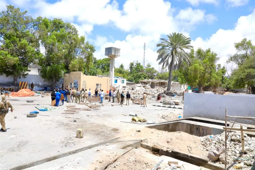 Halane30's tweet photo. Dhulkii dhawaan lagu ijaafeeyay qoyska madaxweyne @HassanSMohamud oo ugu dambeyn si rasmi ah loogu wareejiyay safaaradda Talyaaniga.

Meshaan oo lagu magacaabo 𝘾𝙖𝙨𝙖 𝙄𝙩𝙖𝙡𝙞𝙖 waxaa laga dhisi doonaa safaarada cusub ee talyaaniga ! https://t.co/VQoW4EtBR1