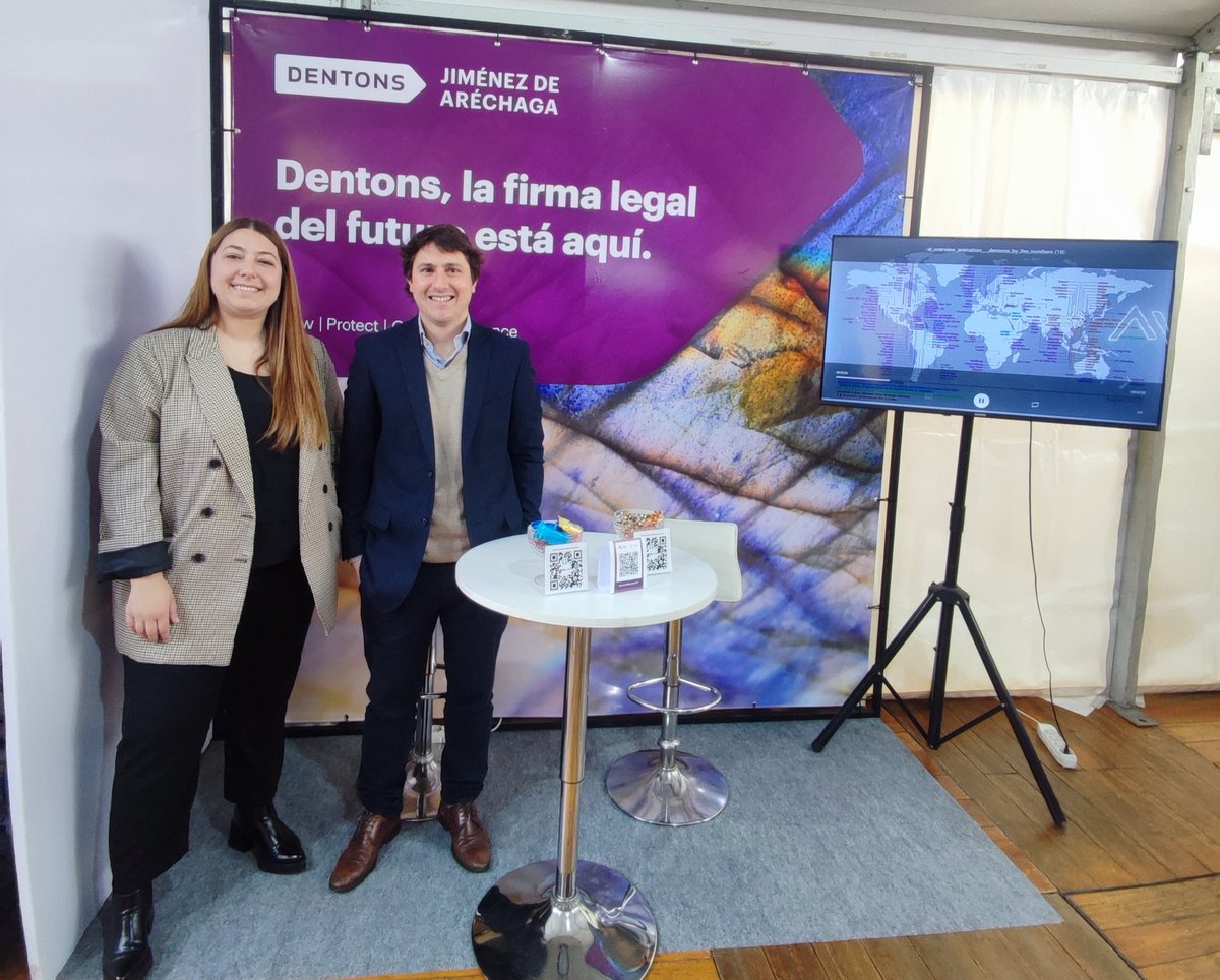 DentonsJimenez's tweet photo. ¡Sumate! Ya estamos en la #feriadeempleo de la @UnivMontevideo🎓 ⚖  

@CaroBianchi10 y @apariciohoward los esperan para hablar sobre la práctica profesional de un #abogado y contarte qué hacemos en nuestra firma.

📅 Prudencio de Pena 2544 hasta las 16.00 hrs. https://t.co/i9pMIPg9iZ