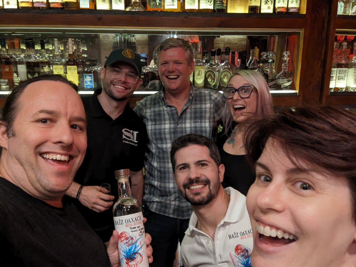 We had a great day at Wade Wines in Westlake Village, CA, on Sat, spreading the word about the brilliance of Mezcal Raíz Oaxaca with owner Felipe Moran. With our team - Pete, Zak &amp; Jenna, they spent time giving out tasters from the range. 
#export #mezcal #agave #mexico