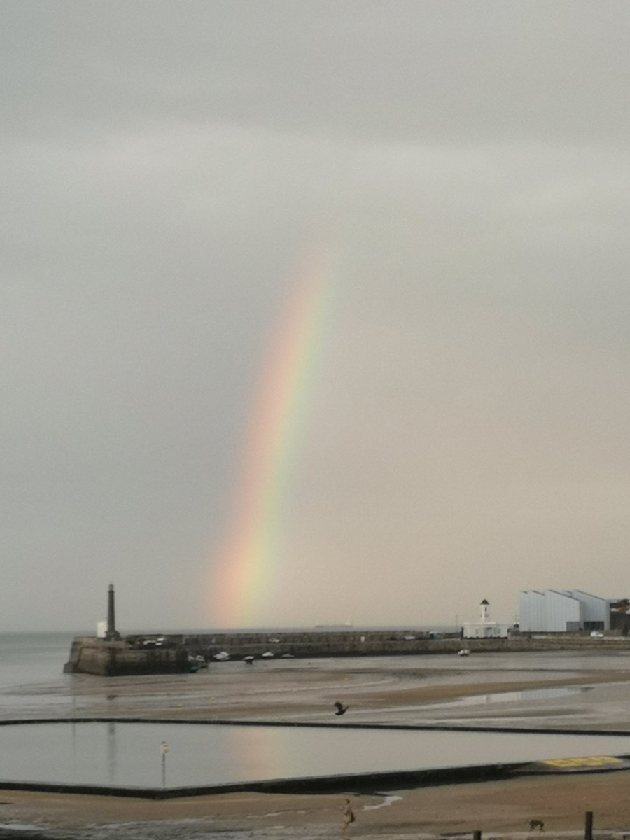 Margate #tidalpool #harbour #turnercontemporary #turner #art #beach #clouds #sky #isleofthanettimes #kentonline