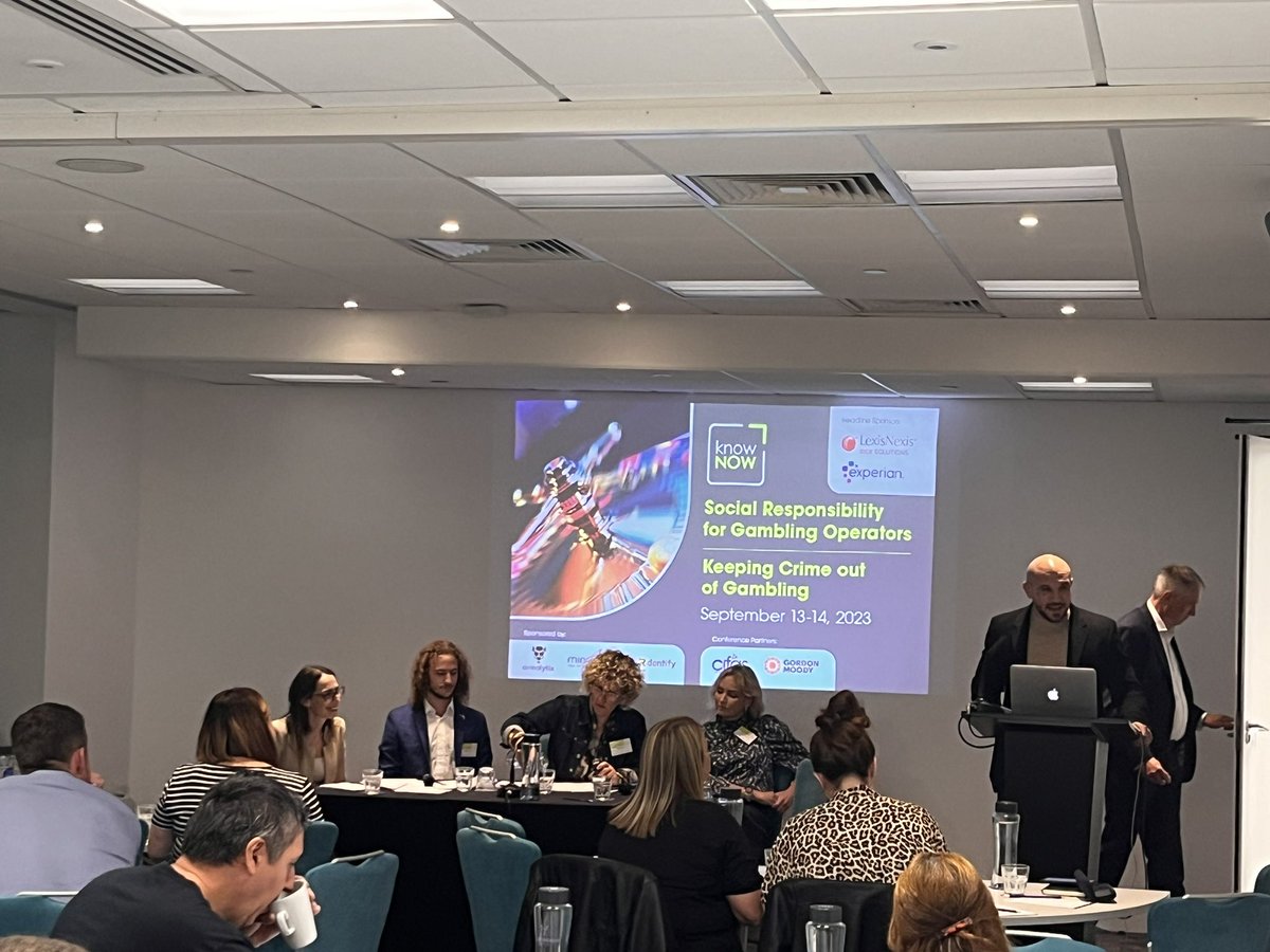 KnowNow_Ltd's tweet image. 1st panel after lunch. The safest place to gamble with Stephen Aupy @MindwayAI Laura Bedborough @Client_Scan Matthew Curtis at L&amp;amp;L Europe, Dena Merson at Simply Racing and Yardena Almagor @WilliamHill 
#KNEvents