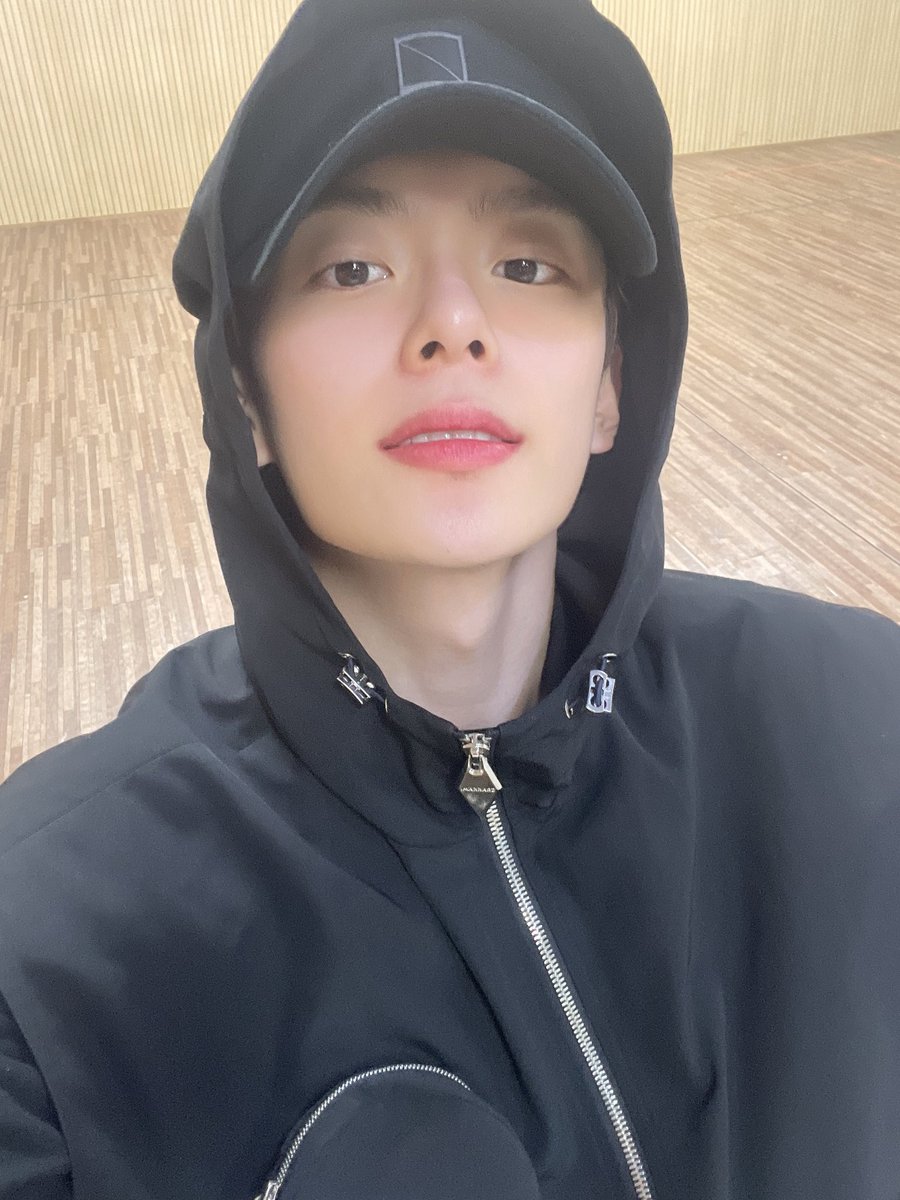 VERIVERY tweet media