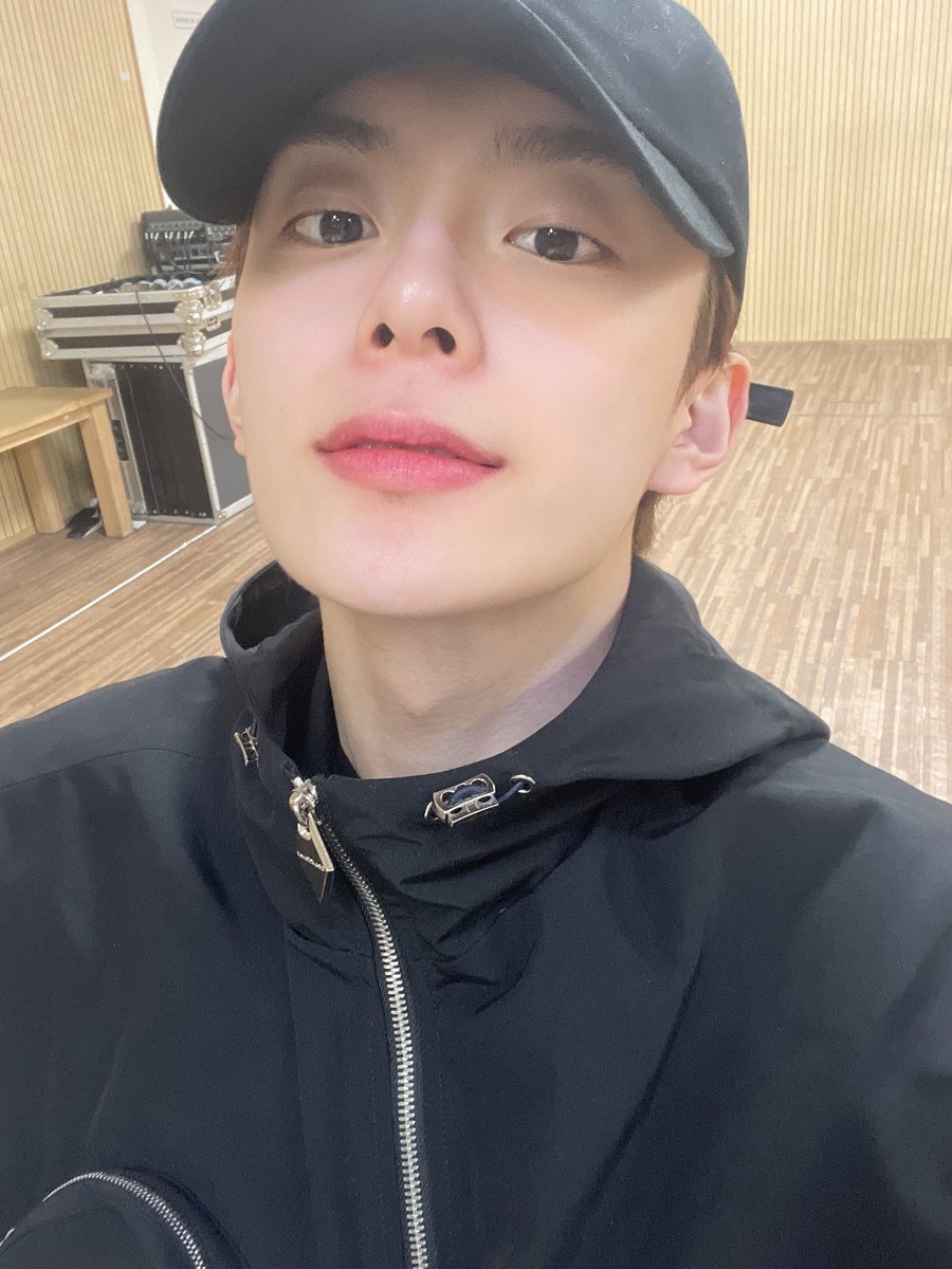 VERIVERY tweet media