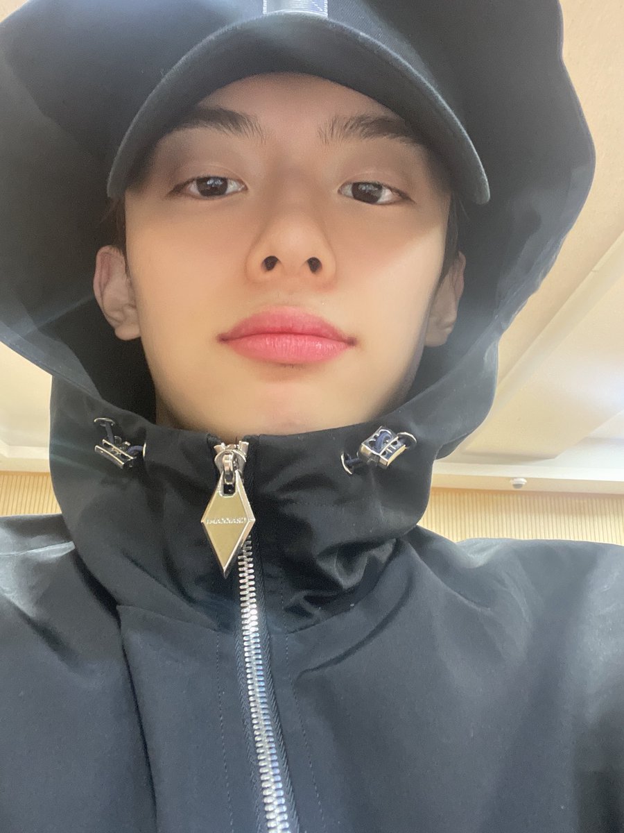 VERIVERY tweet media