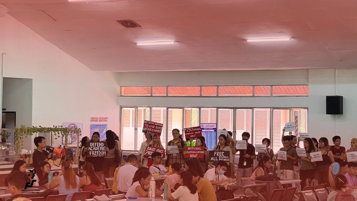 lfs_upv's tweet photo. Isang kilos protesta ang isinagawa ng League of Filipino Students (LFS) bilang paggunita ng ika-46 nitong anibersaryo sa CUB, kasama ang iba’t-ibang mass organization sa hanay ng SAMASA UPV. https://t.co/2LHyXijiRb
