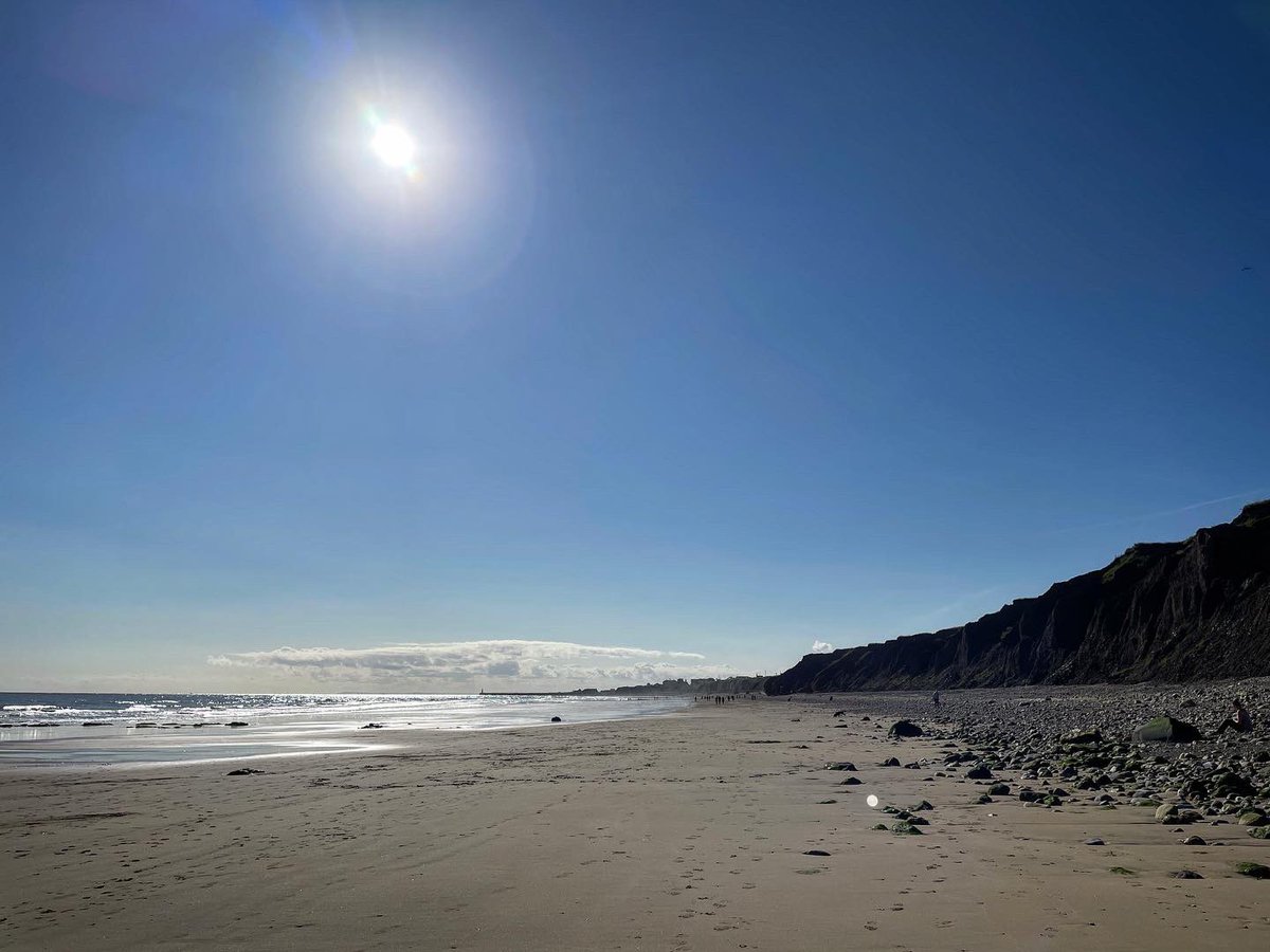 Gorgeous walk along the north east coast this morning with <a href="/p_auntie/">Auntie P</a> ❤️❤️ #northeastcoast #seaham #walking #stunning #beautifulplace #summer #sunshine