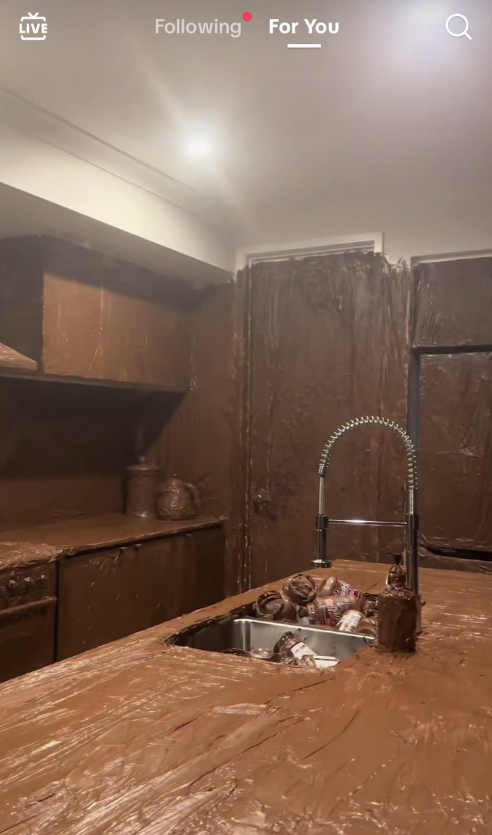 NoContextHumans's tweet image. 