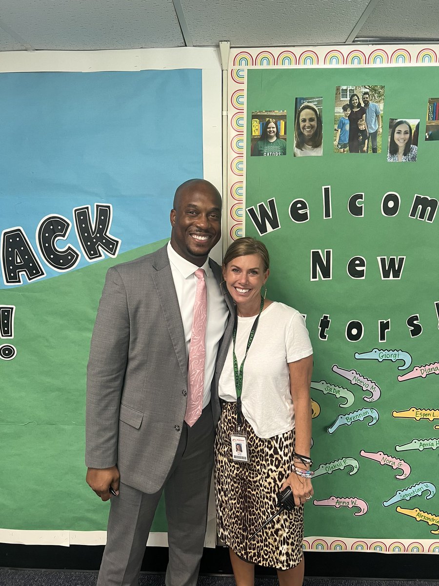 Capped off the day with the fearless leader of Green Trails Elem <a href="/flyingmonkey13/">Dr. Erika Garcia Niles</a>! She epitomizes how a leader positively impacts culture. You got a good one <a href="/ParkwaySchools/">Parkway Schools</a>!