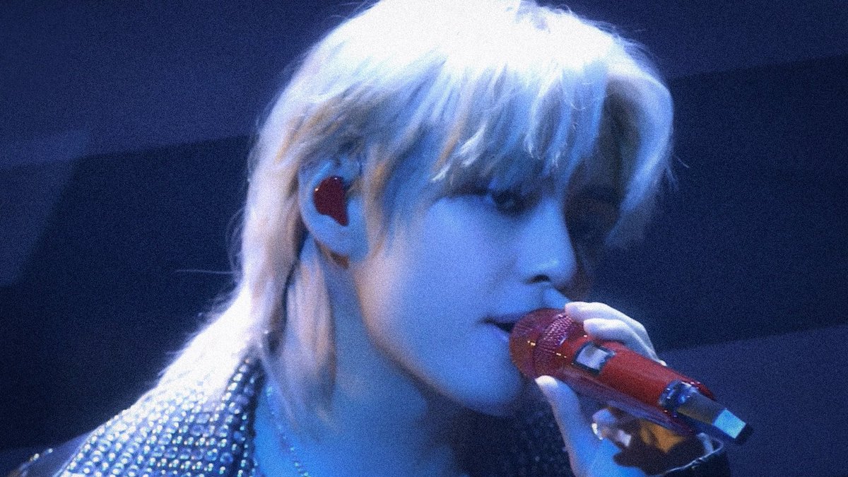 kookvtwins's tweet photo. but baby, you’re still blue 𓂃⋆ https://t.co/nv7adQlqLc
