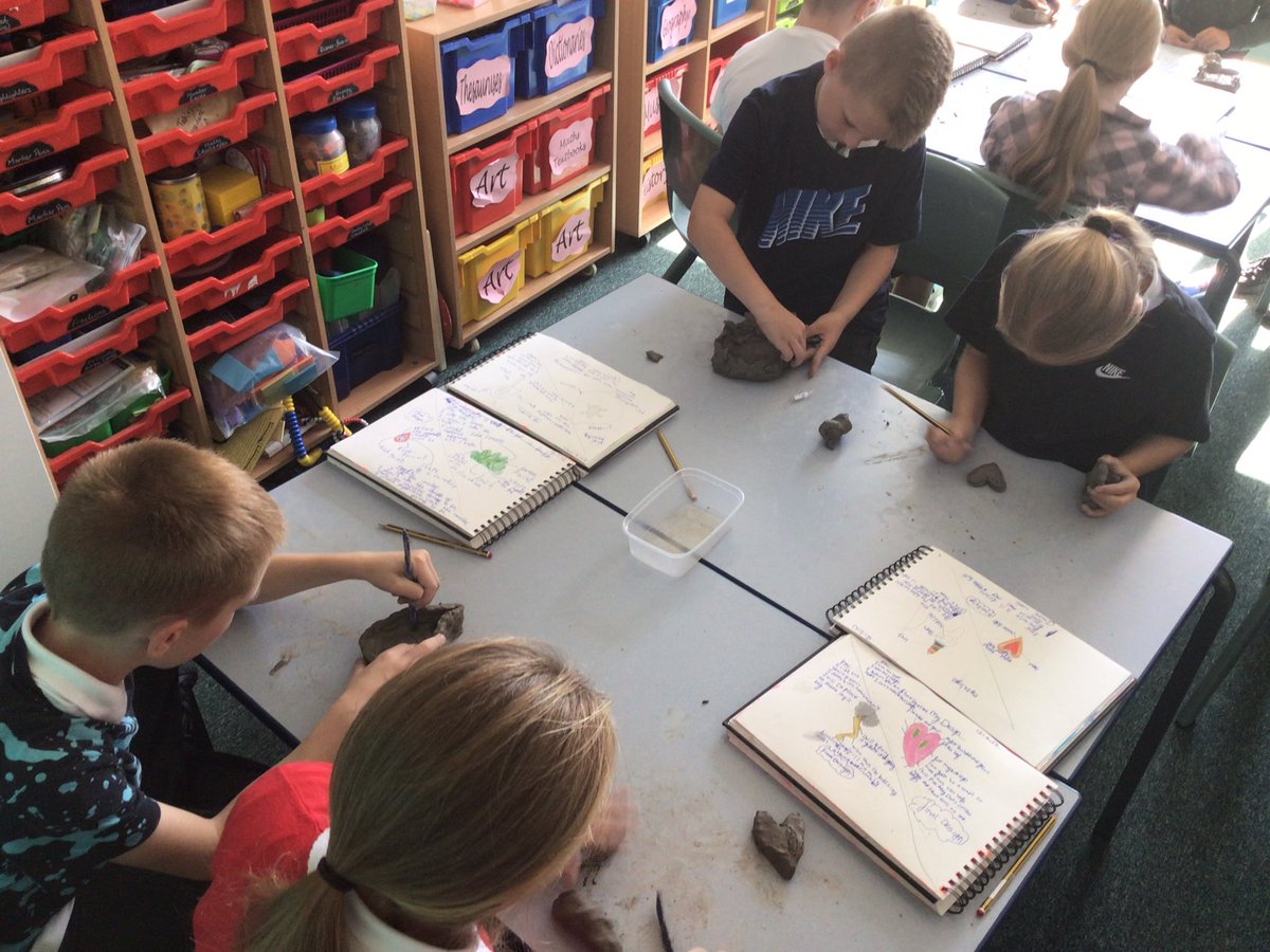 OJS_Year4's tweet photo. Making our clay vessels. Our design brief was to create a vessel that would hold a tea light and had a theme of ‘nature’. We have worked so hard with the designing and making. We will now leave them to dry and hope they stay in one piece 🤞🏼🤞🏼 https://t.co/gauQjrXIlR