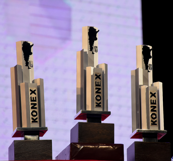 Sobre La Tierra | Fac. Agronomía (UBA) (@slt_divulgacion) on Twitter photo Felicitaciones por los #PremiosKonex2023 <a href="/OteguiMaria/">Maria Elena Otegui🎗️</a> <a href="/ejobbagy/">Esteban Jobbagy</a> <a href="/BallareCL/">Carlos Ballare</a> <a href="/amytaustin/">Amy Austin</a> #JorgeCasal y <a href="/Luqui_Garibaldi/">Lucas Alejandro Garibaldi</a> 👏👏👏
#FAUBA #UBA #ciencia #konex #biotecnologia #CienciasAgrarias #Alimentos #Ecologia #CienciasAmbientales Felicitaciones por los #PremiosKonex2023 <a href="/OteguiMaria/">Maria Elena Otegui🎗️</a> <a href="/ejobbagy/">Esteban Jobbagy</a> <a href="/BallareCL/">Carlos Ballare</a> <a href="/amytaustin/">Amy Austin</a> #JorgeCasal y <a href="/Luqui_Garibaldi/">Lucas Alejandro Garibaldi</a> 👏👏👏
#FAUBA #UBA #ciencia #konex #biotecnologia #CienciasAgrarias #Alimentos #Ecologia #CienciasAmbientales