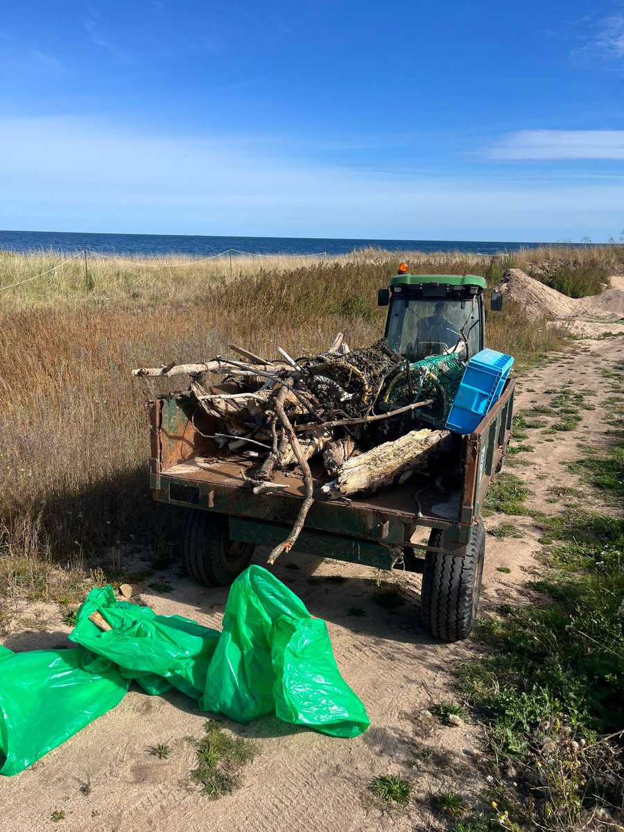 Another successful Robins walk beach clean with @dunbargolfclub members. A great initiative alongside @ELCrangers