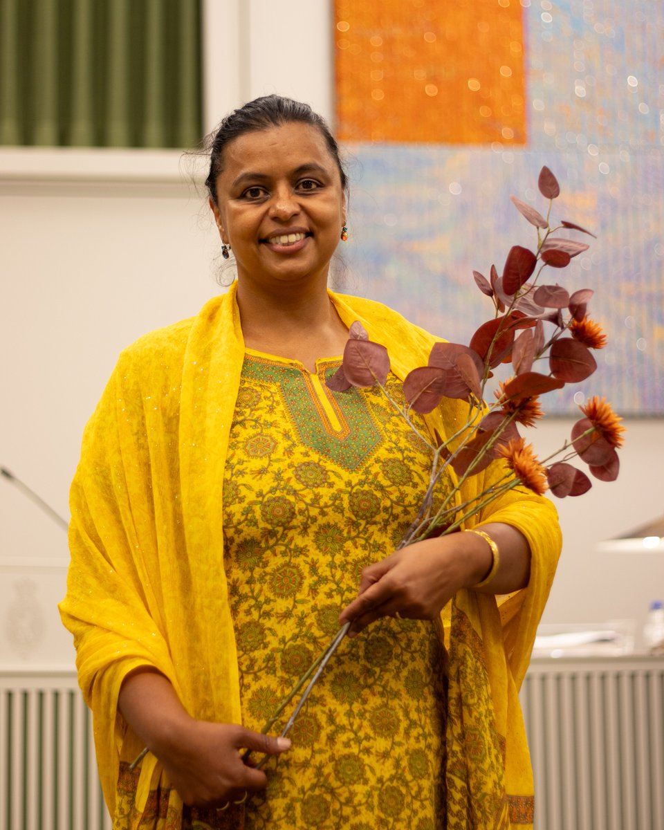 Gisteren hield Artie Ramsodit haar maidenspeech! 🥳

Deze ging over de Wet Werken waar je wilt. In de fractie houdt Artie zich bezig met Sociale Zaken. 

Wist je dat Artie het allereerste Eerste Kamerlid met een Hindoestaanse achtergrond is? 💡