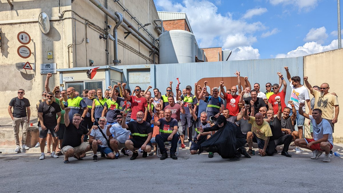 🛠️ Miquel y Costas s'atura un dimecres més! La vaga parcial indefinida es manté amb un seguiment del 100%

🔥 Per la unitat de classe: ni dobles escales salarials que perjudiquen als més joves ni abusos de la classe patronal!

VAGA, VAGA, VAGA!