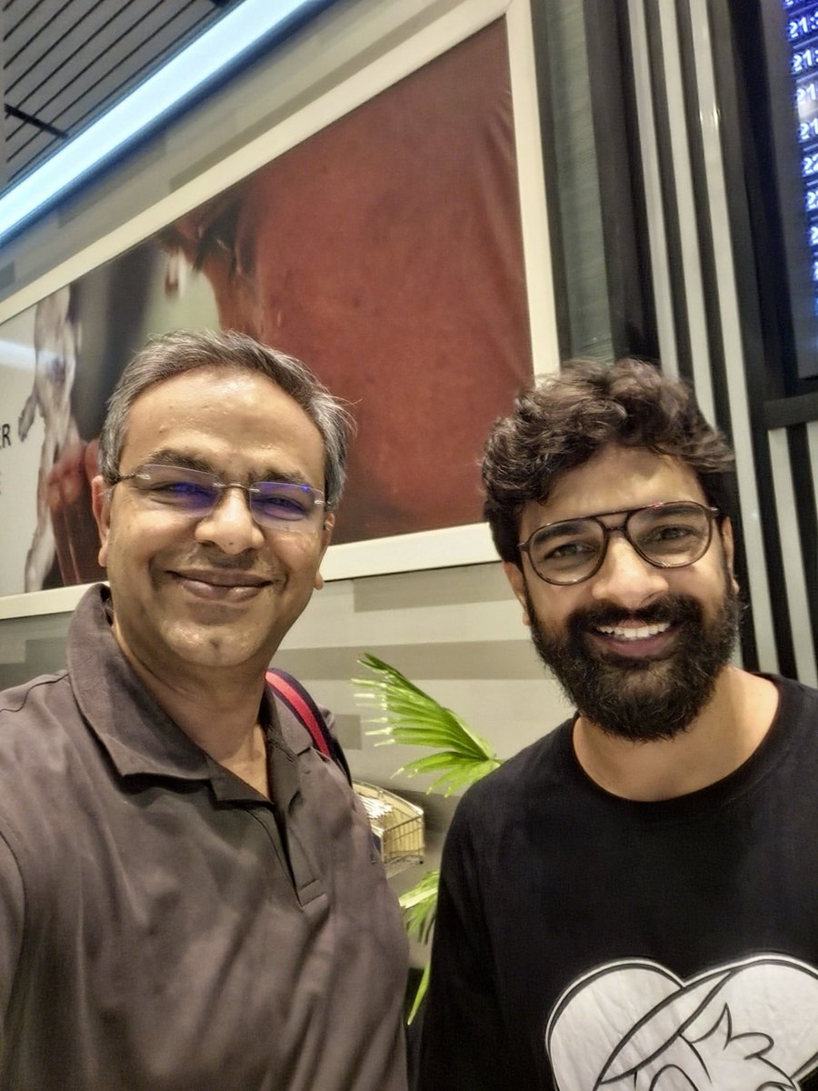 LakhyaniKailash's tweet photo. Just had the pleasure of meeting @Samdish, the epitome of style and humility. 😎 Follow him on YouTube! 
#InternetPersonality #Dashing #Stylish #Humble #Polite #RoleModel https://t.co/YQrfb4jQ1o