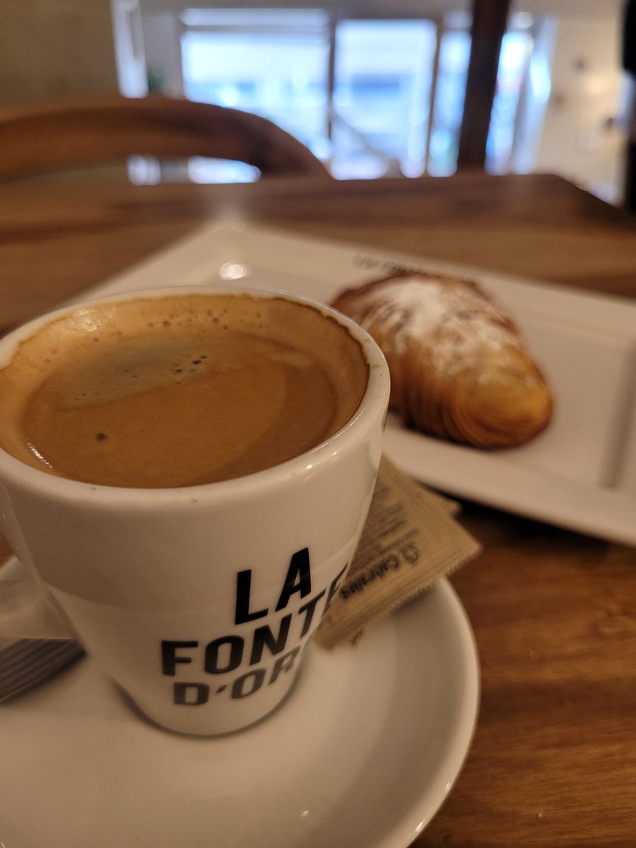 Miri_21's tweet photo. #MomentoCafe https://t.co/Ukt5L0QcaX