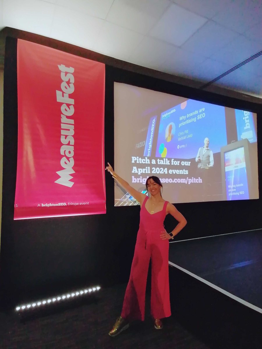SequinsNsearch's tweet photo. #Measurefest was a vibe!✨💓

Thank you so much to all of those who took the time to come and listen to my talk about Test &amp; Learns.

The slides are linked below, and the template is at the end. Have a look, try it out and happy testing! 📈🧪
https://t.co/kzHjSWDRnh
#BrightonSEO https://t.co/uMtBFbKg2D