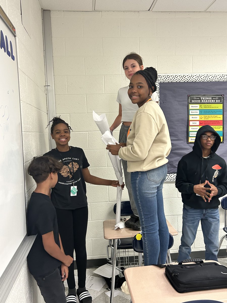 AliaLawera's tweet photo. Watching these kids get creative during a STEM challenge. #StevensonMiddleSchool #WWCSD #Greatfuturesstartrighthere https://t.co/N4ZKTzruWz