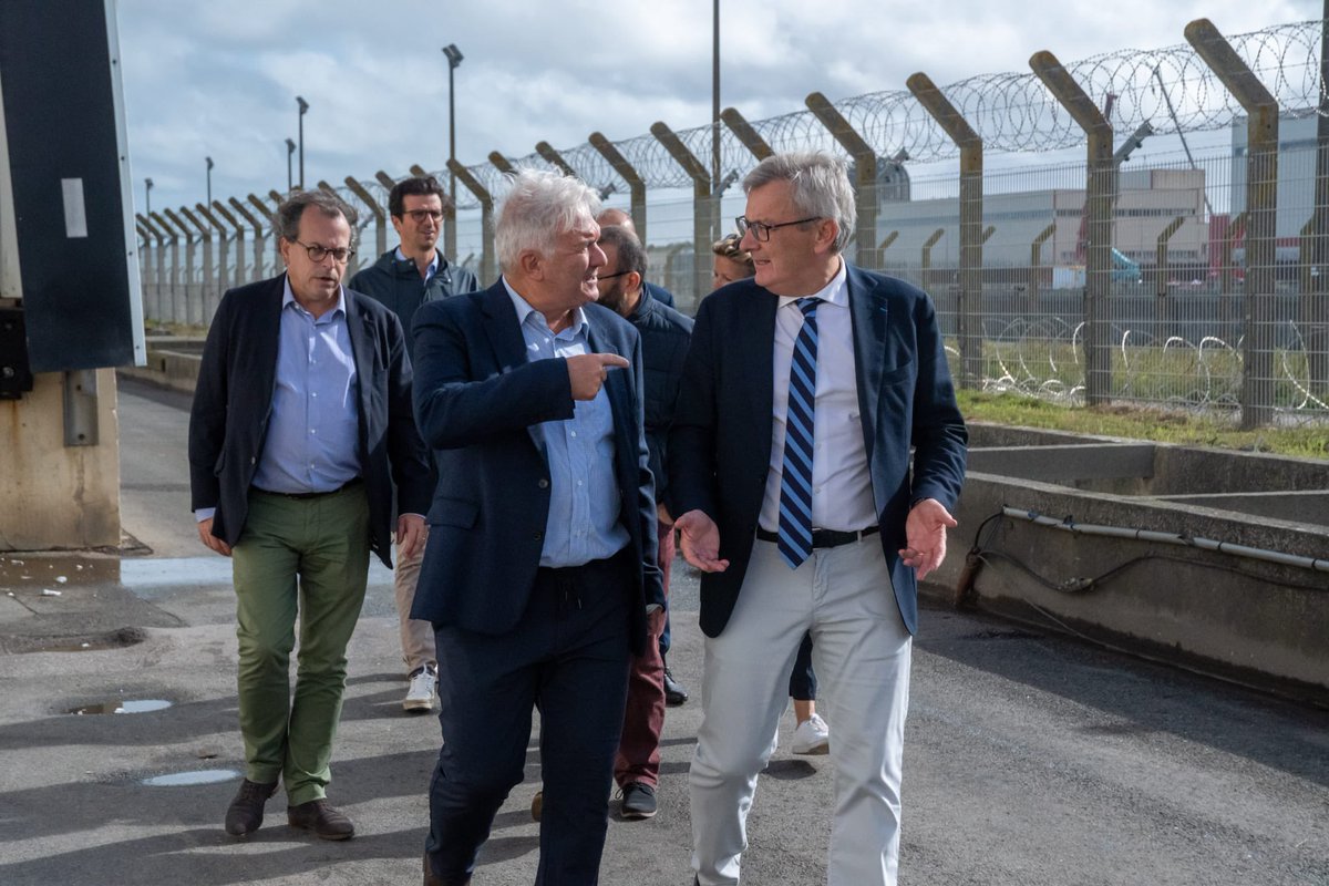 BertrandRingot's tweet photo. 🐟[Anniversaire]🐟

L'entreprise d’aquaculture, #Aquanord #Ichtus , basée à Gravelines, fête ses 40 ans ! Leader 🇫🇷 de la production de #bars et de #daurades royales, elle fait partie du groupe #GloriaMaris présidée par @RieraPhilippe !

Un exemple d’engagement territorial ! 👍 https://t.co/YxYny9zMCE