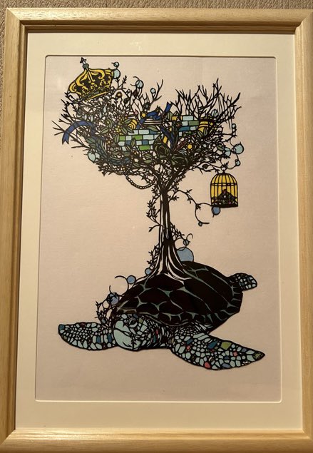 fuji08bun's tweet photo. この前バドで知り合った
切り絵のともさん

趣味の切り絵で独立したい！と相談

昨日連絡きて
👤「新作出来たので良かったらみてください！」

これめちゃんこすごくないですか😳？！
趣味の域超えてる〜〜！！？

どうマネタイズすれば🤔？
#切り絵 #趣味をまねたいず https://t.co/lRKyrHGZrm