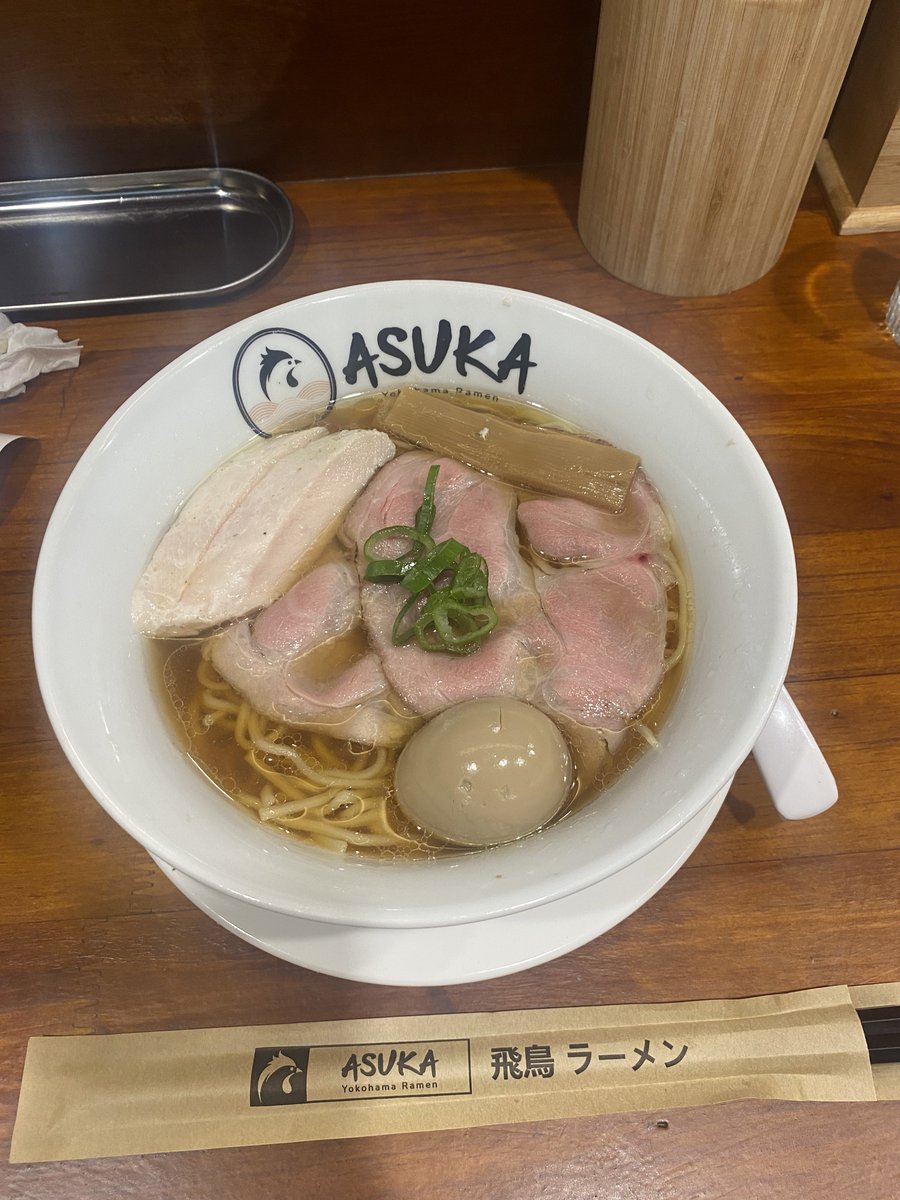 yuuy1908's tweet photo. 学校の近くにできた横浜ラーメンのお店行ってみた🍜スープは美味しかったんだけど麺にコシがないね…とか友達と話してたら
別の席に座ってた友達によると店長さんが日本語ペラペラだったらしい🥲🥲🥲気まずい笑 https://t.co/JroZqdnmOL