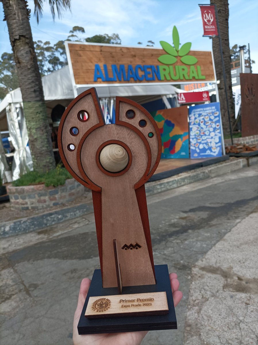 Almacen_Rural's tweet photo. 1er Premio en Categoría Insumos Agropecuarios 💪💪 
Gracias @ExpoPrado 
#almacenrural
#todoparaunpaisdecampo https://t.co/ZXlYn2ewej