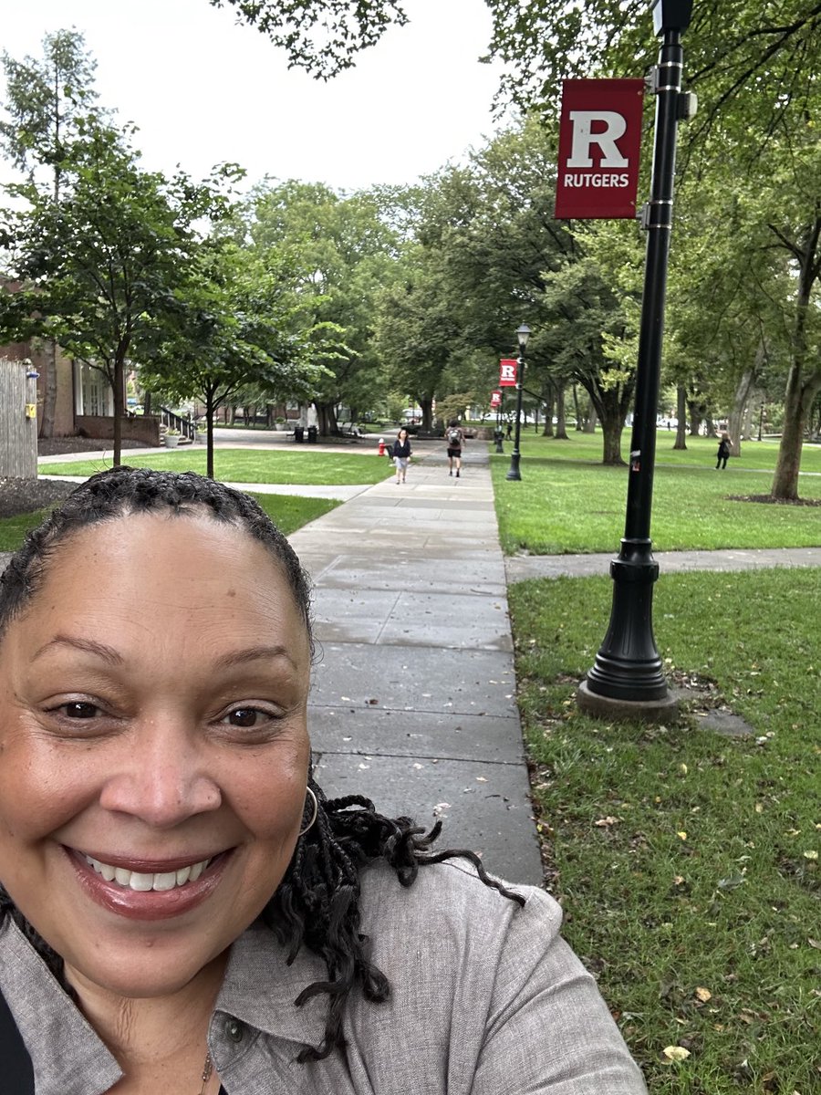 Leslie Alexander tweet media