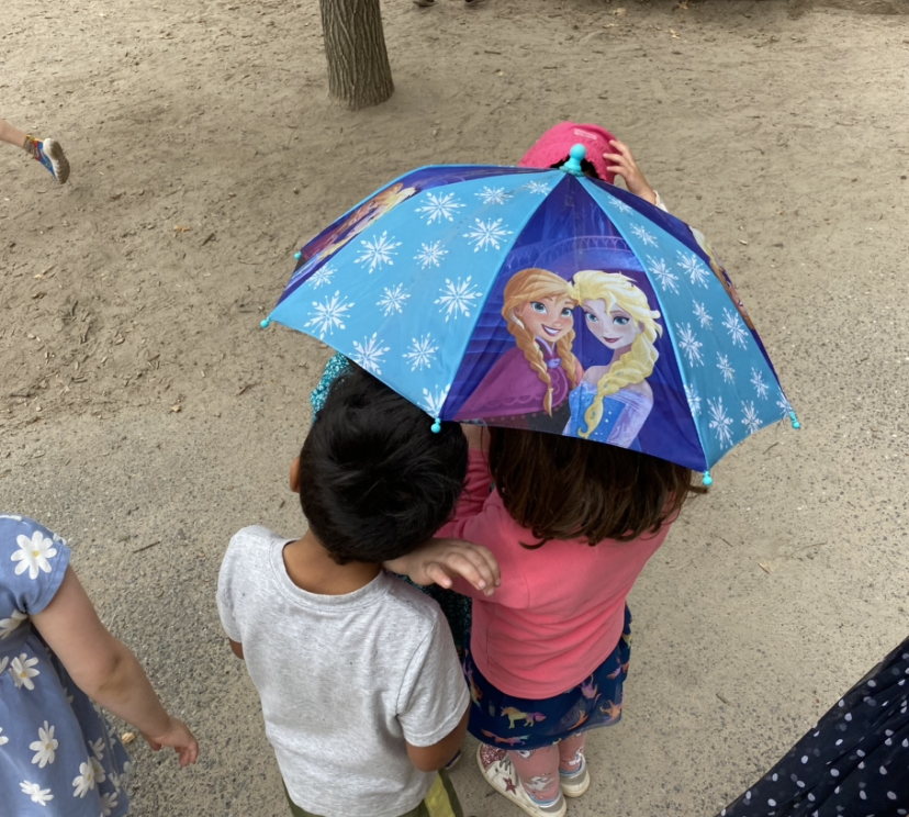 It's only a week into the new school year but our kinder friends have already shown us that they know how to share!
#SharingIsCaring #ConnaughtColts #Ohya #ocdsb