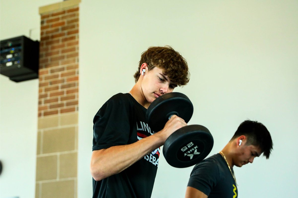 IWCCwellnessCTR's tweet image. Great job! We love seeing our students work out and achieve their goals, both in fitness and in school! Thanks for working out with us at the Wellness Center! #reiverwellness #iworkout
