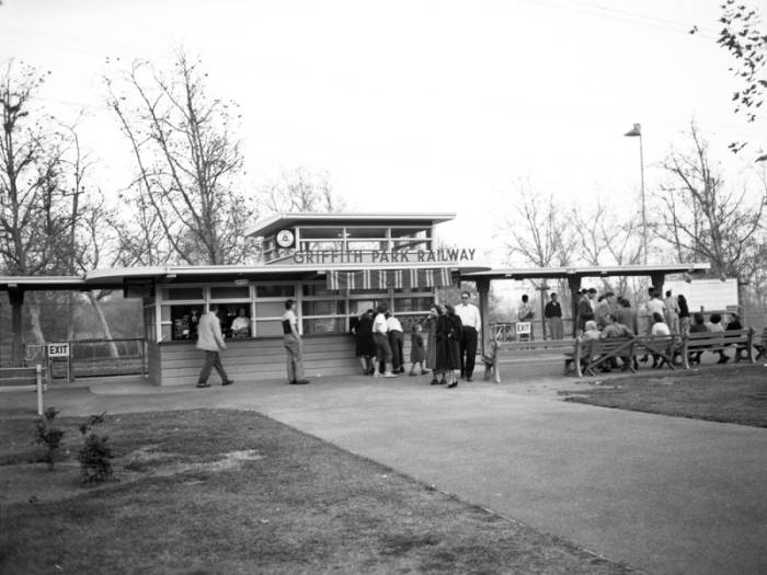 LACityParks's tweet photo. In honor of Griffith Park Train Rides turning 75, tickets are being sold for only .75 cents a piece on Saturday, September 23, from 10 a.m. to 5 p.m. Tickets are first come, first serve until sold out. After that, they are $3.
#laparks #parkproudla #eveythingunderthesun https://t.co/dZfvPe2TJM
