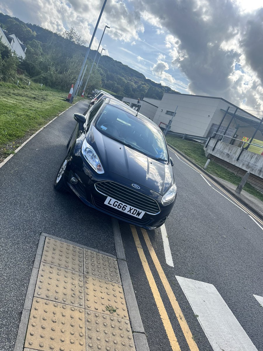 daisydooodles's tweet photo. @AiredaleNHSFT you’ve built a multi story why are cars parking on zebra crossings again.. all along the nursery exit again and your fancy TV’s say where’s ample parking? https://t.co/Dl3IFbLvGj