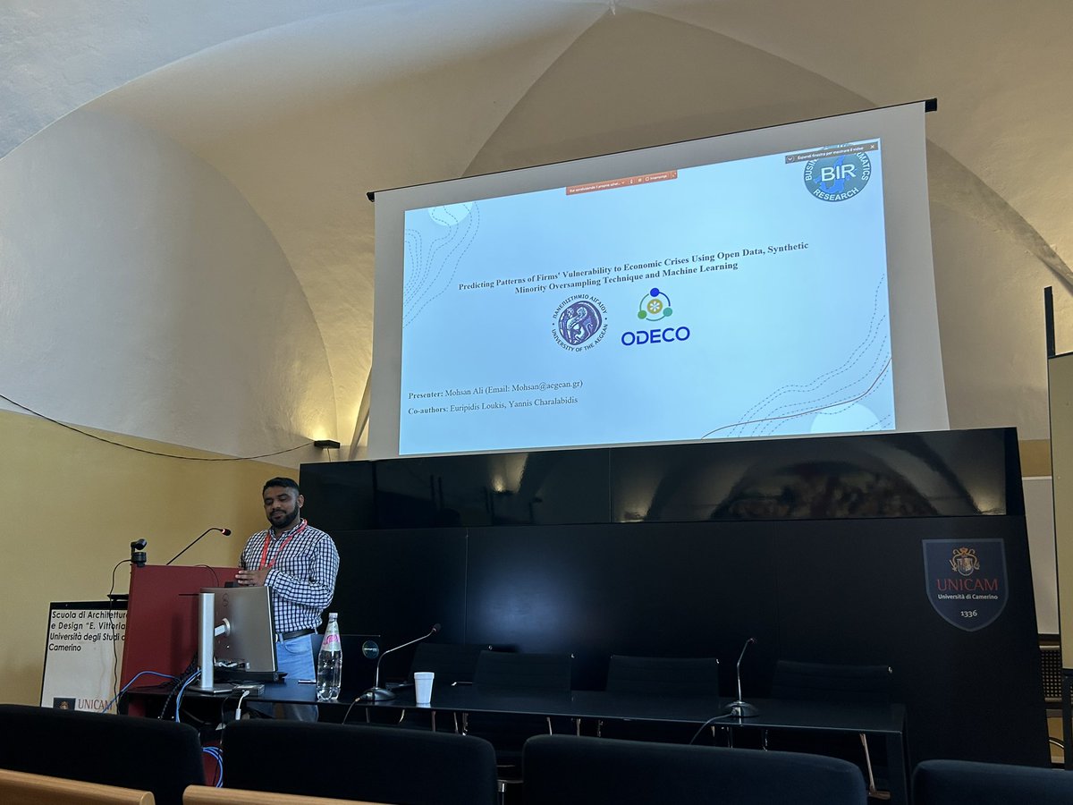 Mohsan Ali presenting the paper titled “Predicting Patterns of Firms’ Vulnerability to Economic Crises Using Open Data, Synthetic Minority Oversampling Technique (SMOTE) and Machine Learning”