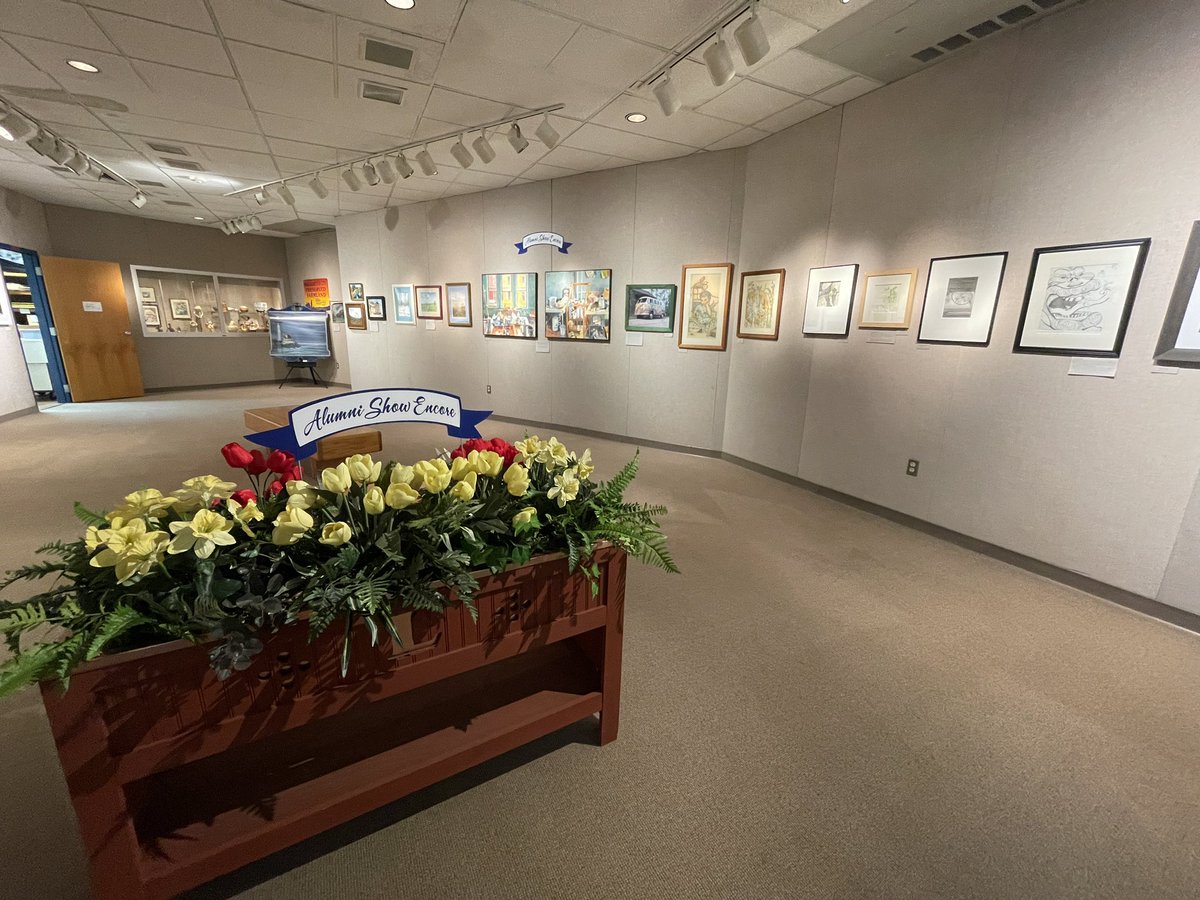 LanaArlene's tweet photo. Come check out the Alumni Show Encore exhibit reception at the Eagle Nest Gallery this Friday from 6:30-8:30 pm! We love connecting with NAHS alumni and seeing their impressive work! 🎨📷🦅🔵 @NazPrinMrB @MrsBabbitt @MisterWehr @NASD712Director https://t.co/pSgBvpTL7L