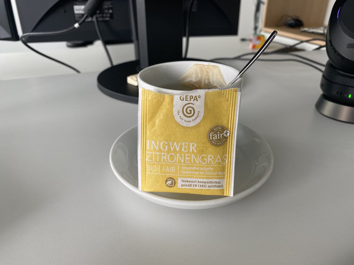 furchtbarKalt's tweet photo. Es ist ganz schön kalt geworden!
Zeit für ein #TeaDate?
Heute wieder mit meinen beiden Freunden Ingwer und Zitronengras.
Mag jemand dazukommen und 15min relaxen? https://t.co/zhqVwaN6wE