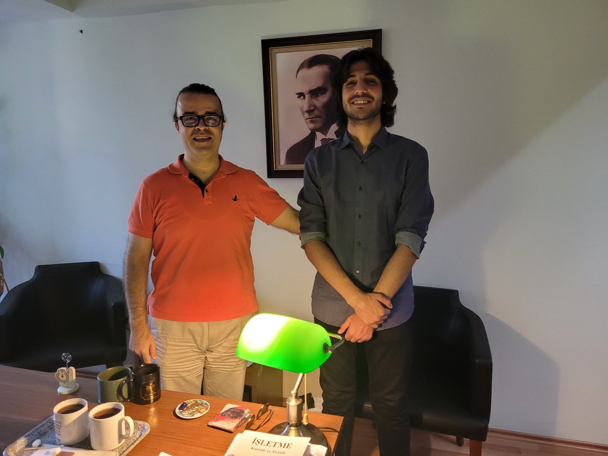 MehmetE51135577's tweet image. Bugün çok kıymetli öğrencim, kardeşim Mert Oğuzhan İlhan beni ziyaret etti. İnanılmaz başarılı bir öğrenci. Mert&apos;i ileride hiç şüphesiz harika yerlerde göreceğiz. Ama bence çok daha mühimi, Mert ailesinden harika bir eğitim almış, tam bir beyefendi. Bahtın açık olsun Mert&apos;ciğim.