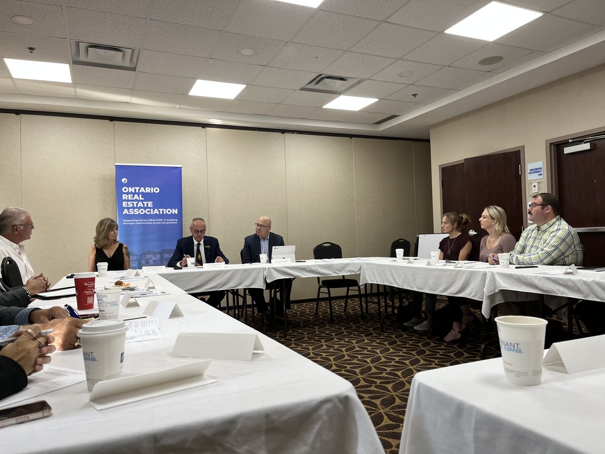 OREAinfo's tweet photo. Our Rideau St. Lawrence &amp; @CDREBoard REALTORS® had a wonderful discussion with MPP @steveclarkpc about important updates to the industry &amp; tackling ongoing housing crisis as part of our Eastern REALTOR Roundtable series. @JayLagerquist @613Realtors
✅Next stops: Kingston &amp; Ottawa https://t.co/fWdjAR4aMh