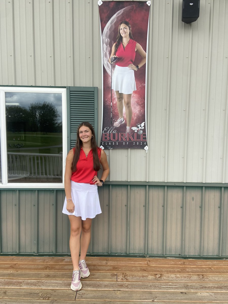 Senior spotlight 🔦🌟 Todays #Senior spotlight goes to Ella Burkle 😎 Ella is a 1st year V starter/player and has been a great addition 👍🏻⛳️ Ella plans to attend IU in the fall 🍁 Sectionals this Friday🔥 #thankyouseniors <a href="/indianahsgolf/">Indiana HS Golf</a> <a href="/RHSHornetsAthl/">RossvilleAthletics</a> #werrossville