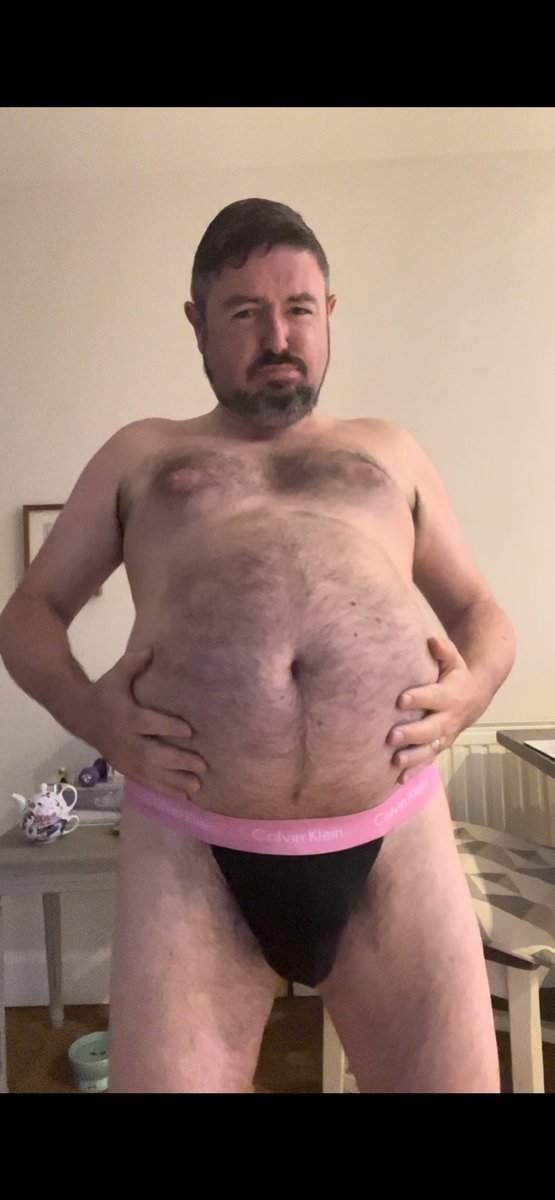 GluttonEire's tweet photo. New vid’ up now on #OnlyFans https://t.co/snVyysVfI4 #AlphaPig #Grommr https://t.co/UKwihz3sDR