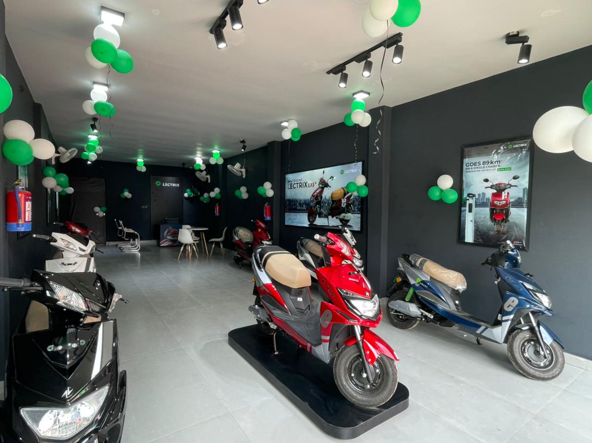 NewsBoxerDotCom's tweet image. Lectrix EV receives 12,000 bookings for its LXS G3.0 and LXS G2.0 e-scooters

newsboxer.com/Blog/BlogDesc/…

#indianEV #indian #emobility #startup #lectrixev #lxsg30 #scooter

#Auto #electricbike #newsboxer #latestnews #NewsUpdate