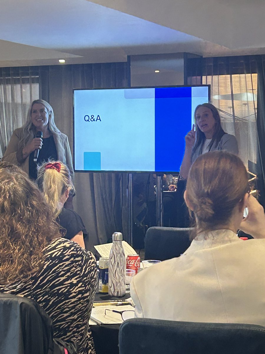 Very proud to watch this bunch talk about the UHCW Accelerated Band 3 MSW programme. Innovation at pace and so happy that our Maternity HCA and MSW workforce is getting the focus and development opportunities they deserve ❤️ <a href="/carriedanielsRM/">carrie daniels</a>  <a href="/nhsuhcw/">UHCW NHS Trust</a> <a href="/paula_seery/">Paula Seery RN BSc MSc</a> <a href="/Sw14Wilson/">SuzanneWilson</a>