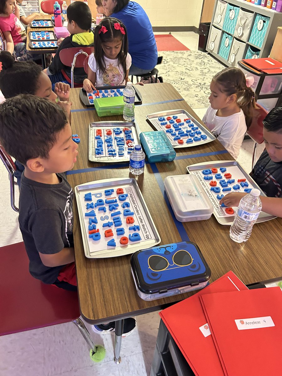 Mrs. Bowen’s Kinder Crew tweet media