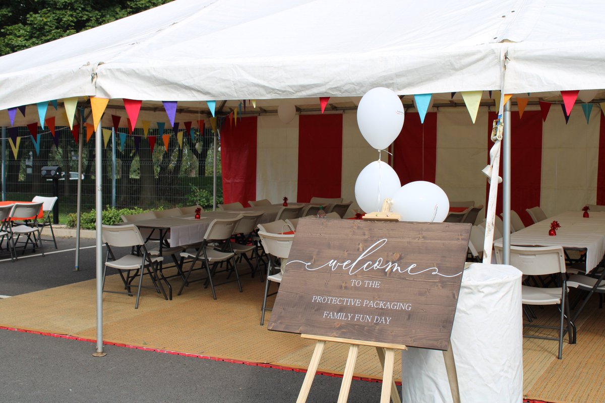 protpack's tweet image. We had our annual #Summer Family Fun Day on Saturday ☀

A massive shoutout to our fantastic social committee team for putting this together!

The sun was out and everyone enjoyed the rides, activities and amazing food with their friends and families 🎪🎠🎈

#companyevents