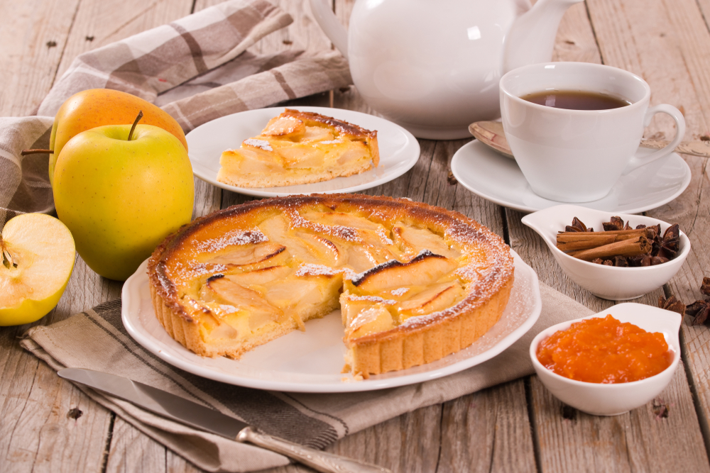 Tarte aux pommes : voici la recette traditionnelle venue tout droit de Normandie ! # #foodactu 
Lien ici : cuisineaz.com/articles/tarte…