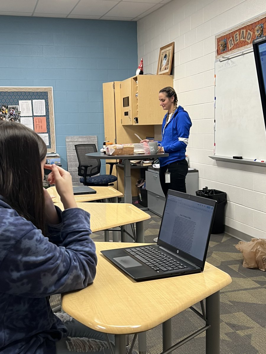 MrsKMoses's tweet photo. Students gearing up for demonstration speeches by practicing giving  sandwich making directions! Special guest sandwich artist @ProfeGenson dedicated his planning time to assist! #WeAreNorthwood #PodFLife https://t.co/cRp9JcepMy