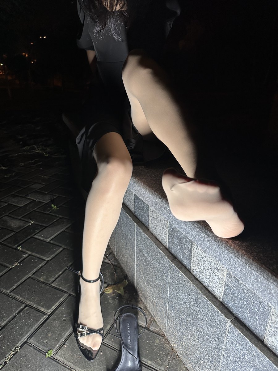 小树林

汲润「R1」天鹅绒肉丝
@Sjrun_ 
#汲润丝袜 
#汲润绝妙触感 https://t.co/VUF6EnL4tr
