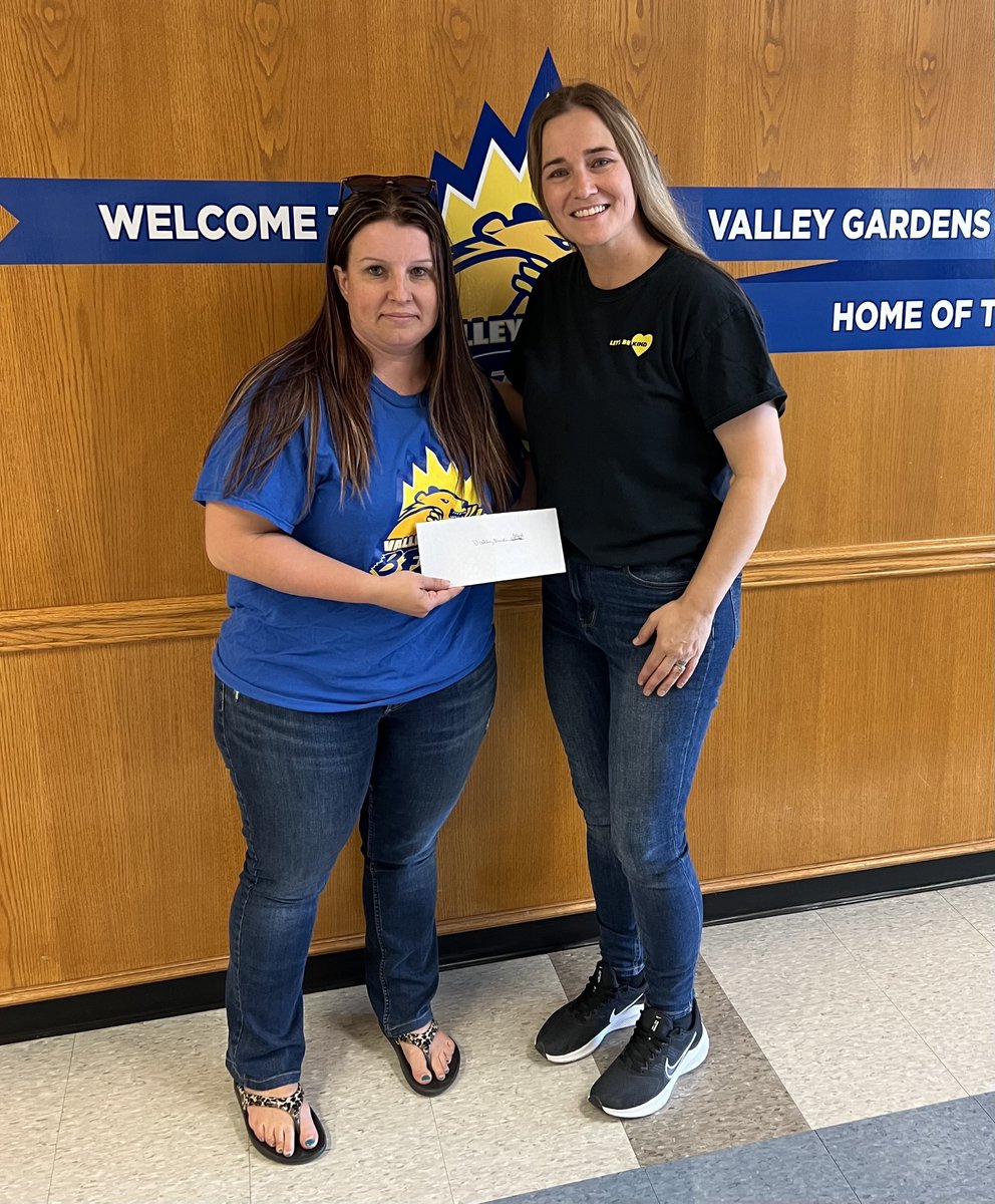 HUGE thank you to Trevor &amp; Hayley's No Frills on Henderson Hwy for helping to fundraise for our #VGBears Breakfast Program!