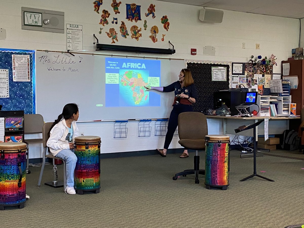 Woodland50News's tweet photo. Music in the W! @d50intermediate students couldn't wait to make music on these big colorful drums. They worked on a 2-part beat to a Swahili greeting song from Kenya called "Jambo Bwana". They heard a familiar phrase in the song "Hakuna Matata" = "No Worries" #LifeintheW https://t.co/UETe4gO2Gp